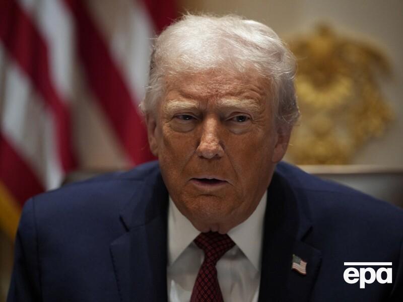 "Їм треба бути обережнішими". Трамп прокоментував конфлікт Маска та Євросоюзу