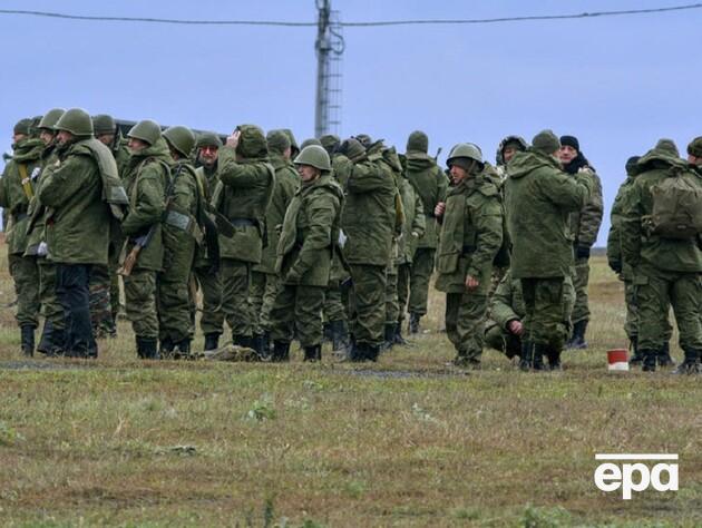 Путин распорядился отправить на военные сборы россиян, зачисленных в запас