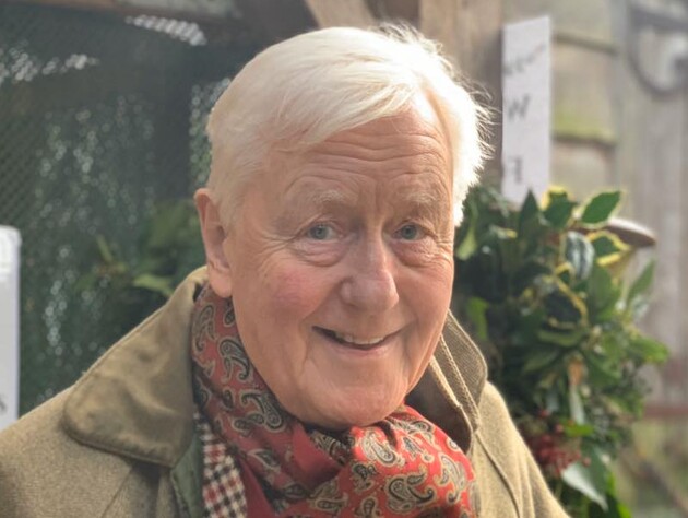 Комуністки й лесбіянки без шансів – 79-річний мільярдер, від якого вагітніли служниці, шукає дружину