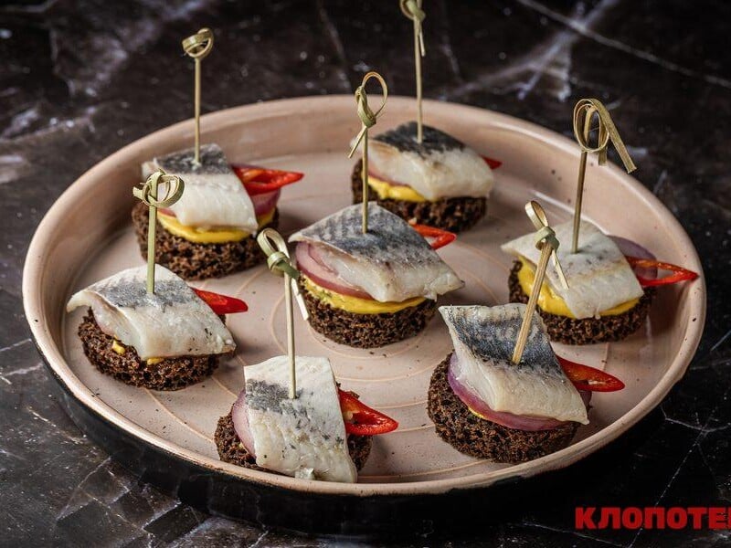 Соедините это с селедкой – и будете иметь идеальную закуску к праздничному столу