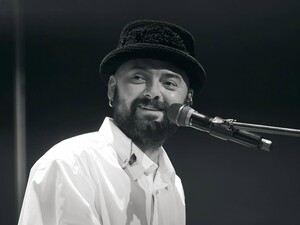 Обнародовано видео траурной церемонии в день похорон лидера группы Adam. Речи жены, Kola и Monatik в момент прощания 