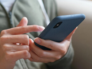 В США хотят проверять соцсети у въезжающих в страну