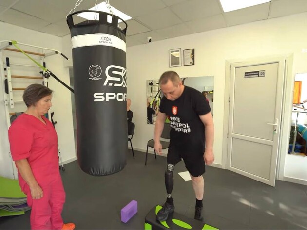 Защитнику Мариуполя установили один из самых современных в мире протезов