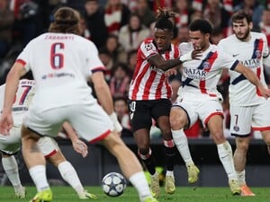 Забарный впервые сыграл за ПСЖ вместе с вратарем сборной РФ. Ранее он хотел воевать против россиян