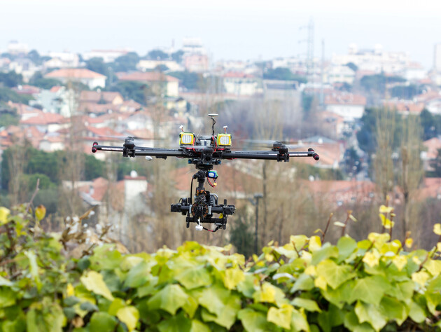 1955 неопознанных дронов над Германией. Расследование указывает на суда, связанные с Россией