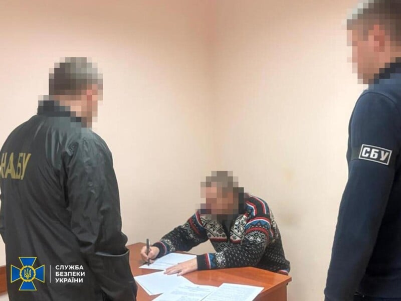 Схема на броні для танків ЗСУ. Слідчі підозрюють трьох посадовців у розкраданні 102 млн грн