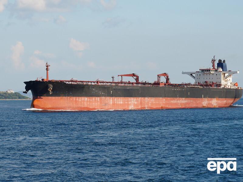 Заброшенный танкер РФ почти год стоит в море. Германия до сих пор не может конфисковать его