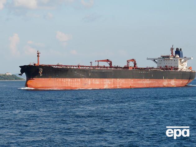 Заброшенный танкер РФ почти год стоит в море. Германия до сих пор не может конфисковать его