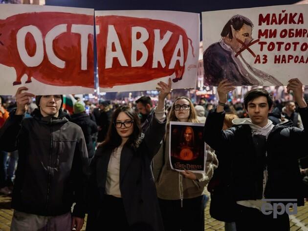 На фоне масштабных протестов. Правительство Болгарии ушло в отставку