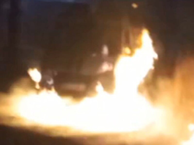 Рух "Атеш" заявив про підпал поліцейського автомобіля під Москвою. Відео