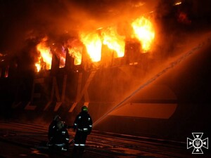 Россияне атаковали два порта в Одесской области, есть раненый, повреждена техника – Кулеба