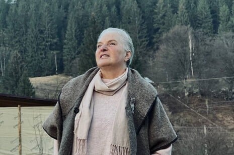 Господин президент, яйца у вас таки есть. А есть ли у вас понимание, что с такой зарплатой скоро не станет нашей армии?