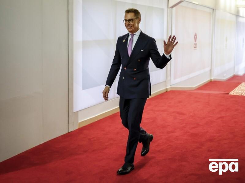 Президент Финляндии отказался от поездки в США из-за "критической ситуации в Украине"