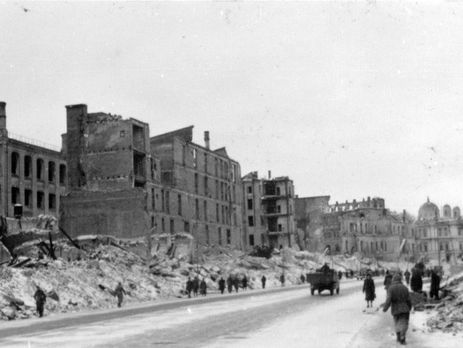 Киянка Хорошунова у щоденнику 1943 року: Намагаюся не допускати до себе божевільних думок. Знаю: тільки допустиш – усе пропало