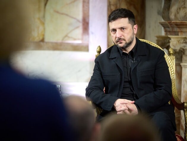 Лукашенко не хотел отдавать политзаключенных через ЕС, но был готов выпустить в Украину – Зеленский