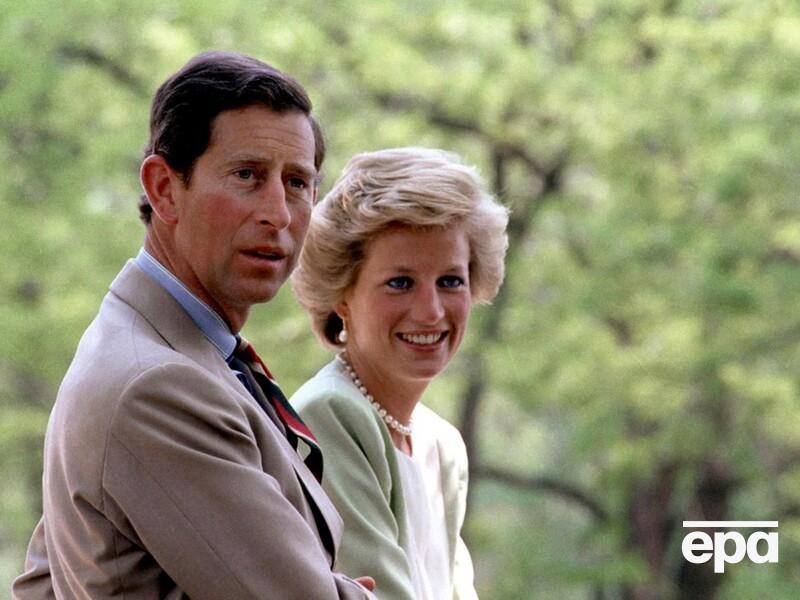 Рідкісну пляшку Dom Pérignon з весілля принца Чарльза і леді Діани не вдалося продати на аукціоні