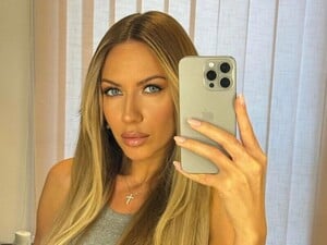 Никитюк показала во весь рост своего полугодовалого сына. Фото