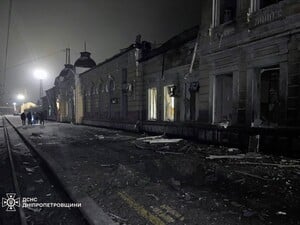 Из-за российских обстрелов Днепропетровской области есть изменения в движении ряда поездов – УЗ