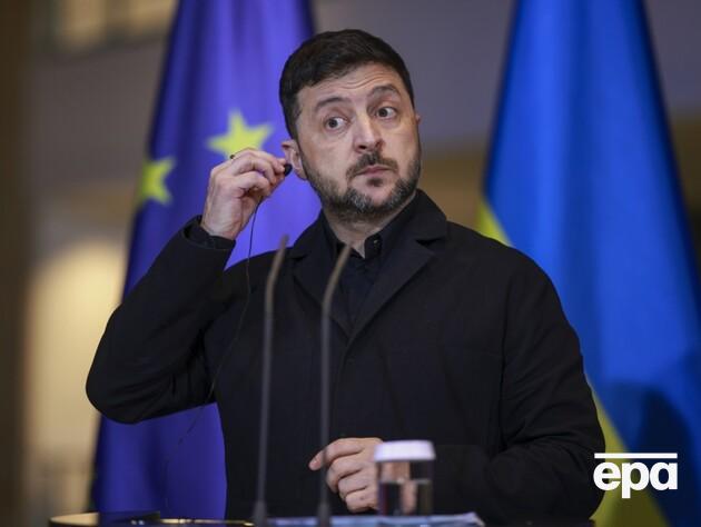 Зеленский ответил, требуют ли США, чтобы Украина отдала подконтрольные ей территории Донбасса РФ