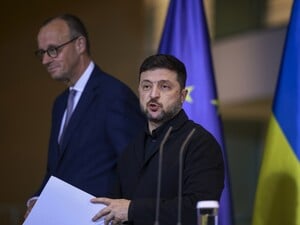 Зеленский: А мы не хотим отдавать наш Донбасс. Ни де-юре, ни де-факто признавать его российским не будем