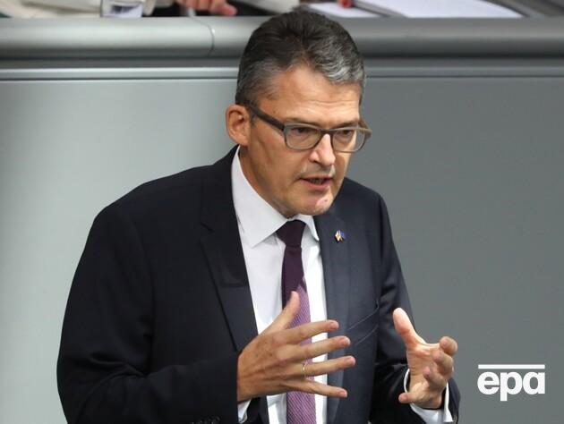 РФ зібрала біля кордонів НАТО в Білорусі два армійські корпуси – депутат Бундестагу