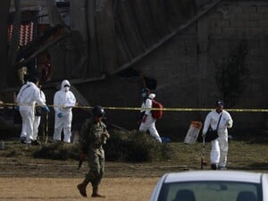В Мексике разбился самолет, есть погибшие. Фото