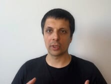 Ми не маємо права стріляти їм у спину