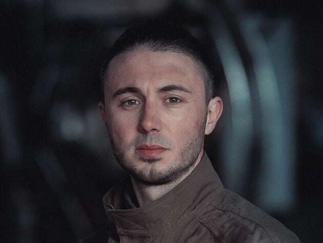 Тарас Тополя невдоволено зустрів блогера, проте погодився на неординарну пропозицію. Відео