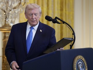 Трамп оголосив про повну блокаду підсанкційних нафтових танкерів Венесуели