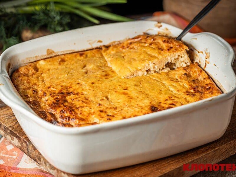 Натріть картоплю й запечіть разом із цим. Рецепт поживної страви для родинної вечері або обіду на кілька днів