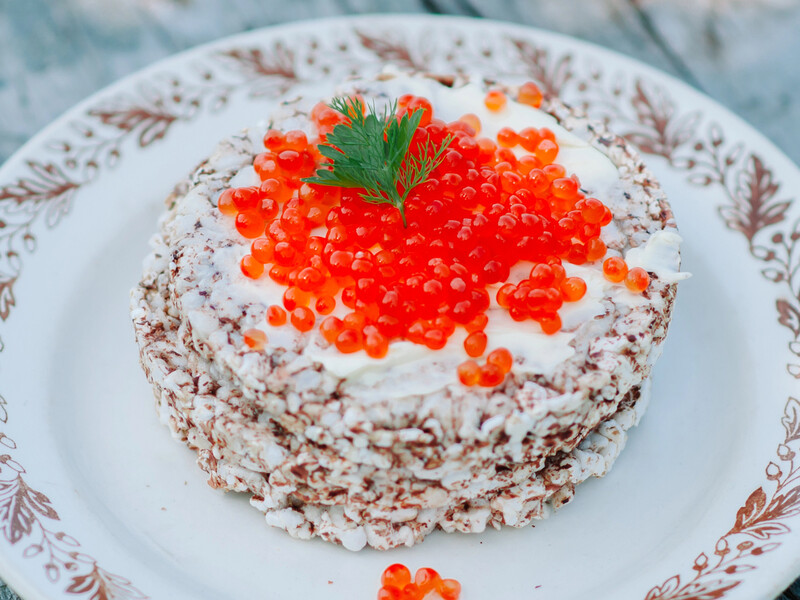 Торт із крабових паличок. Рецепт цікавої святкової страви