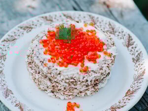 Торт из крабовых палочек. Рецепт интересного праздничного блюда