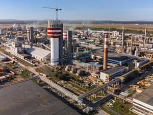 После атаки дронов в РФ горит одно из крупнейших в мире производств аммиака