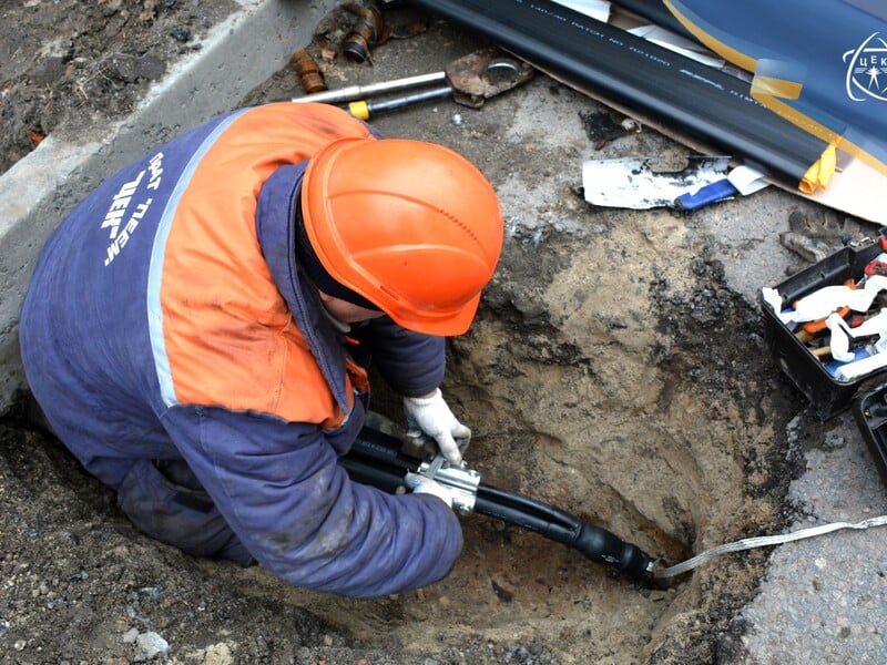 У Дніпрі люди напали на бригаду енергетиків. У компанії заявили про постраждалого