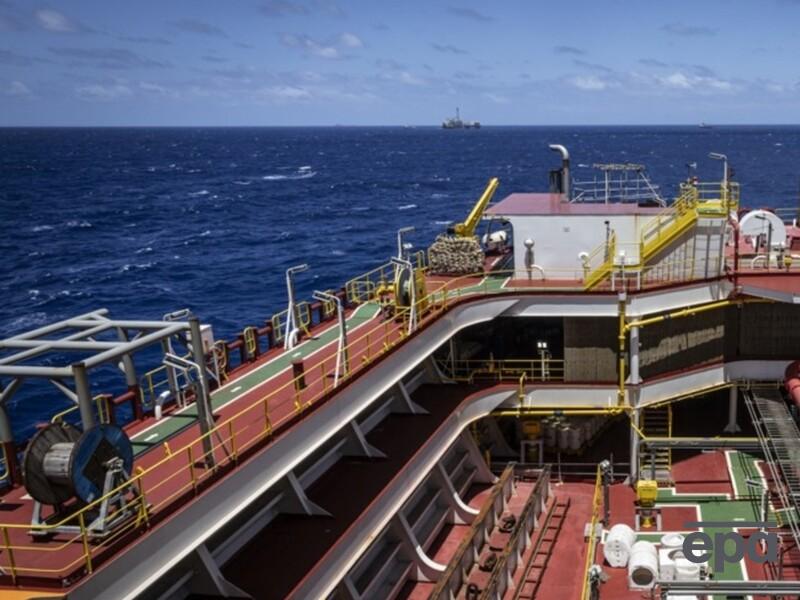 СБУ уразила третю нафтовидобувну платформу РФ у Каспійському морі