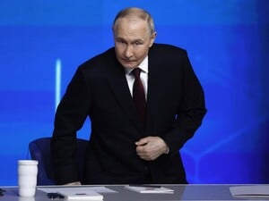 Путин обещал не бомбить города Украины в день выборов и выдвинул условие