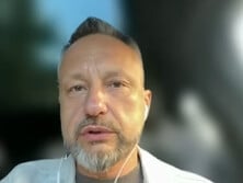 Реальность давно расходится с тем, что пытаются продать россиянам