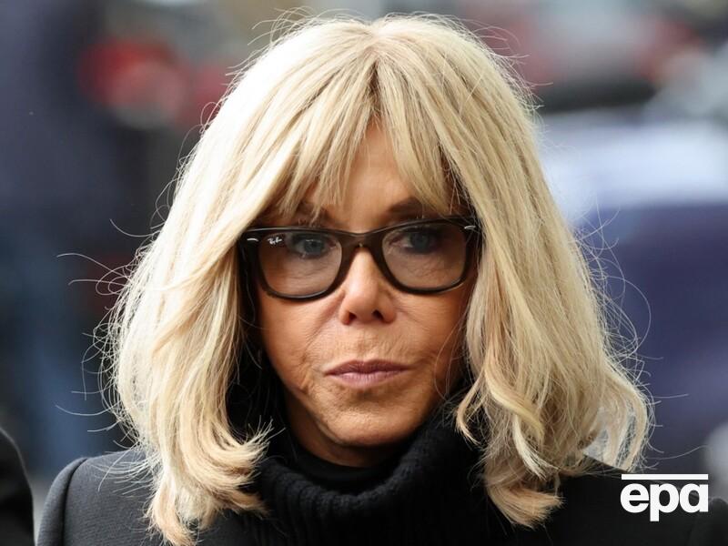 На дружину Макрона подали 343 судові позови за 