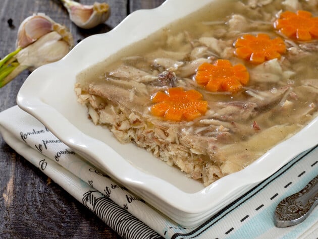 Положите это на дно кастрюли – и получится идеальный холодец без желатина. Секреты от Ярославского