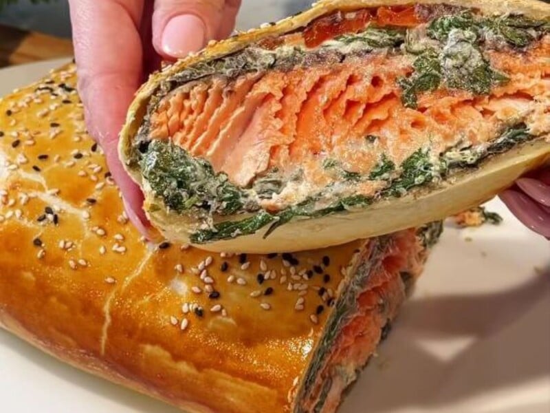 Сделайте именно так – и запеченная в тесте рыба удивит невероятным вкусом. Быстрый рецепт