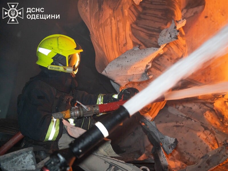 РФ дважды ночью била по Одессе, часть города – без света