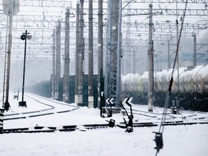 У Житомирській області – аварія вантажного й пасажирського поїздів. Є поранені, запізнюється багато рейсів