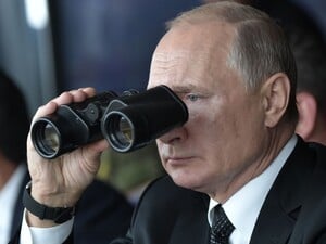 У Підмосков'ї перекинувся човен екслідера ОЗУ, на борту були двоюрідний зять Путіна й онліфанниця