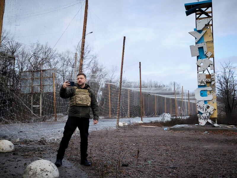 "Это временно". Зеленский рассказал, сколько еще россиян в Купянске, силы обороны контролируют город
