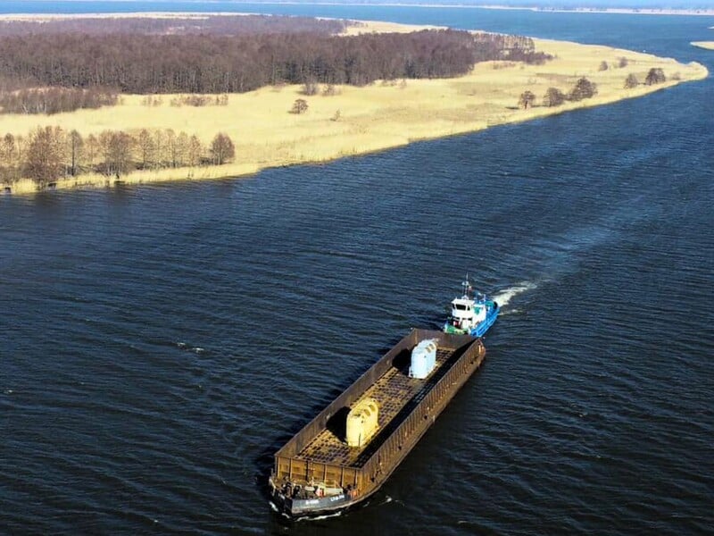 В Украину доставили ТЭС из Литвы. Она обеспечит светом и теплом миллион украинцев