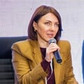 Звісно, не полковник ФСБ приходить до них. Так, до речі, і з високопосадовцями роблять