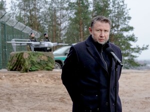 70-метрова вежа й радар. Польща встановила перші елементи антидронової системи на кордоні з Білоруссю