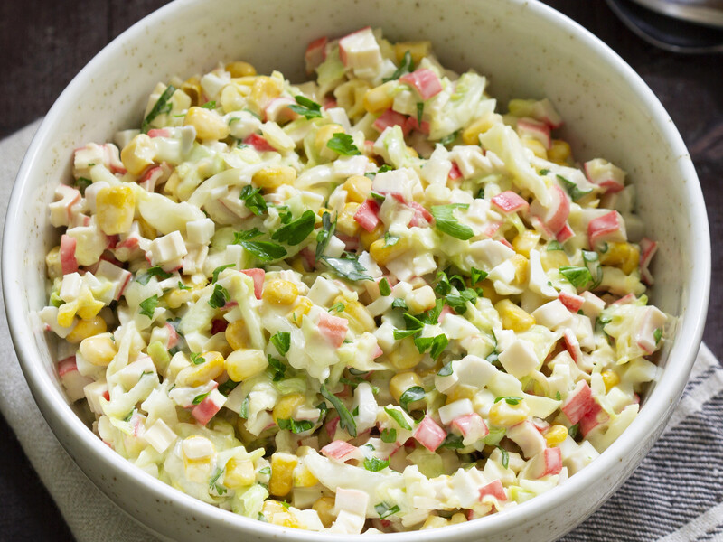 Додайте цей продукт у салат із крабовими паличками – і він вийде набагато смачнішим. Рецепт