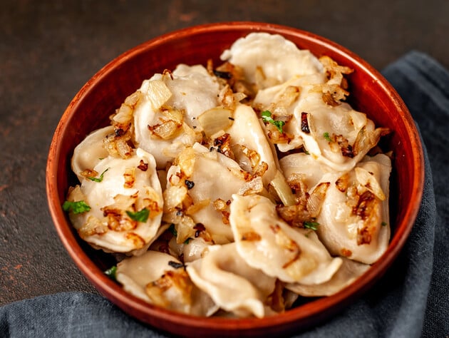 Самое простое тесто на вареники – просто смешайте три ингредиента. Проверенный рецепт