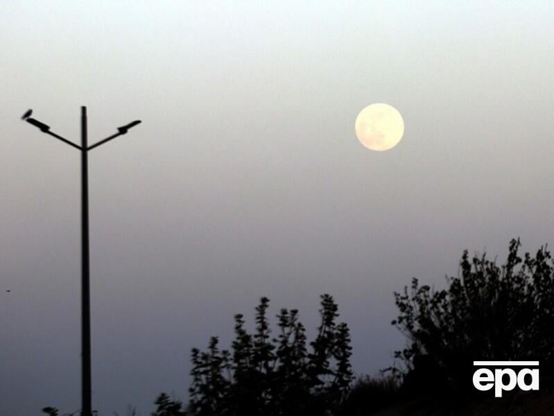 В России, не сумевшей посадить аппарат на Луну, объявили о планах построить там электростанцию